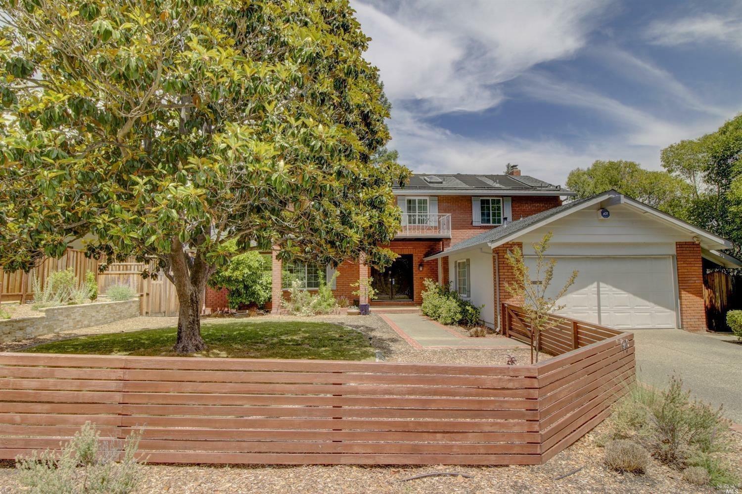 Property Photo:  170 Montura Way  CA 94949 