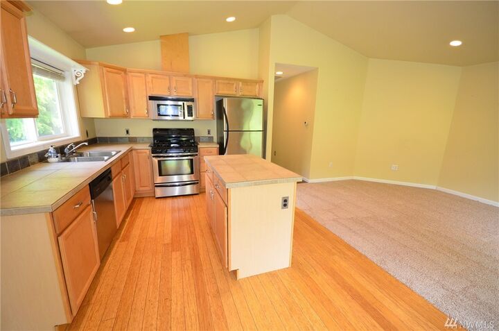 Property Photo: 419 Cain Lake Rd WA 98284