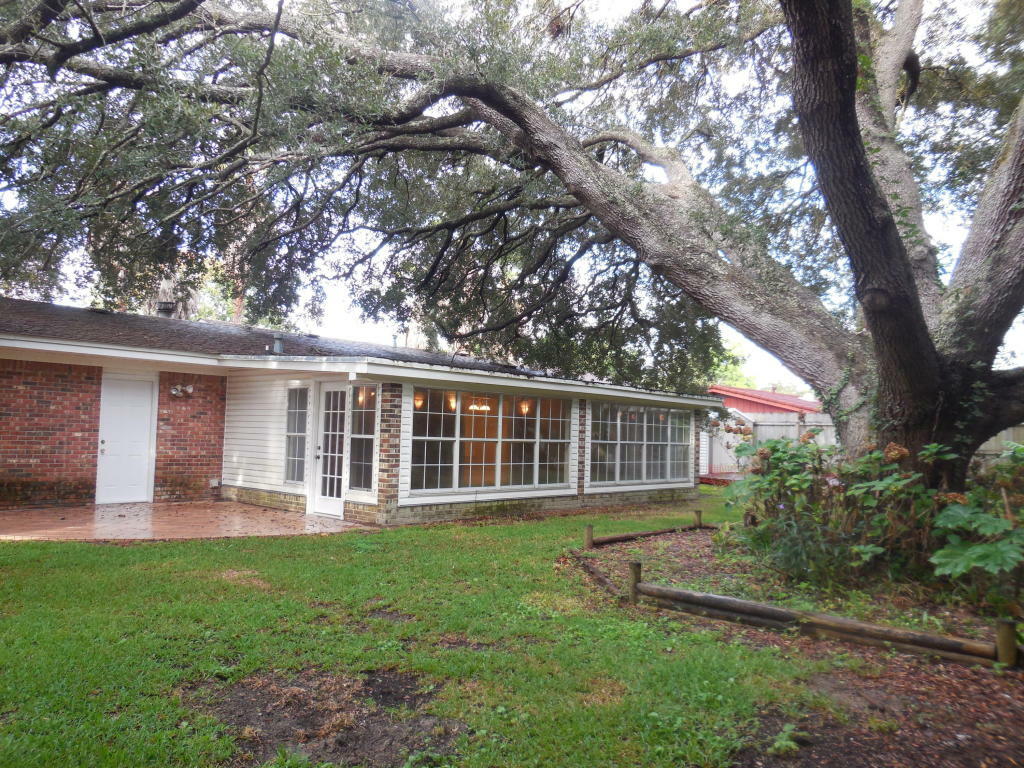 Property Photo:  283 Echo Circle  FL 32548 