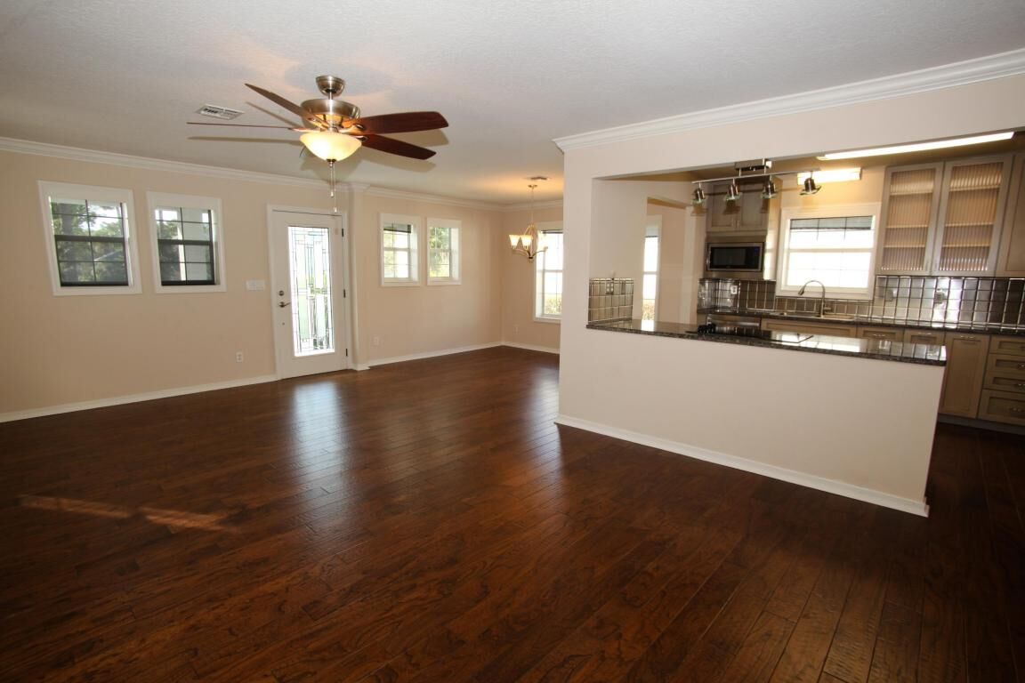 Property Photo: 200 Wekiva Cove FL 32541