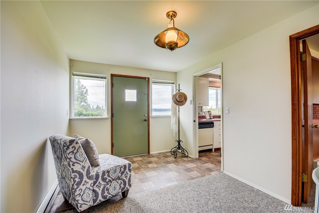 Property Photo: 561 Scenic Heights Rd WA 98277