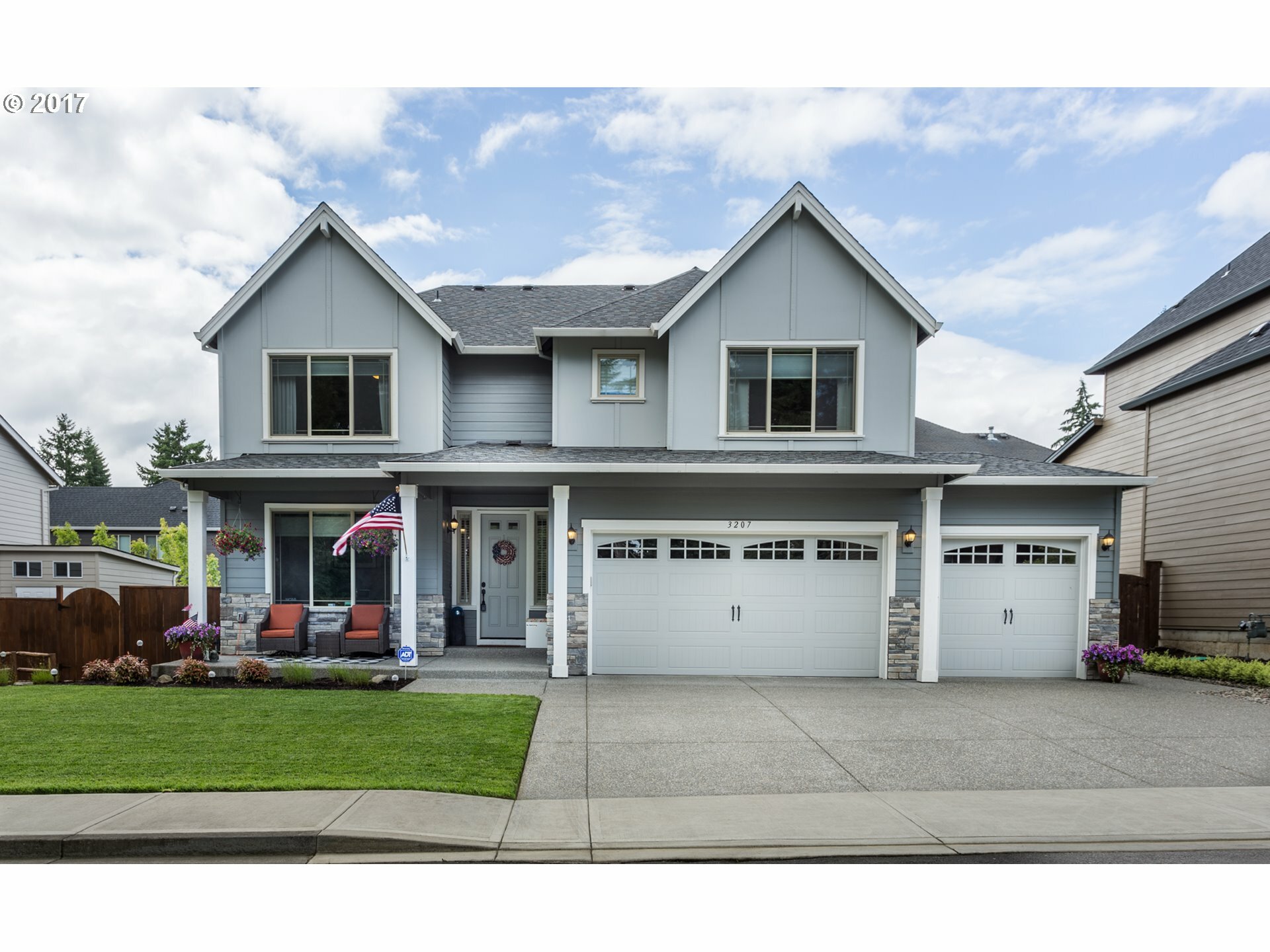 Property Photo:  3207 NE 174th St  WA 98642 