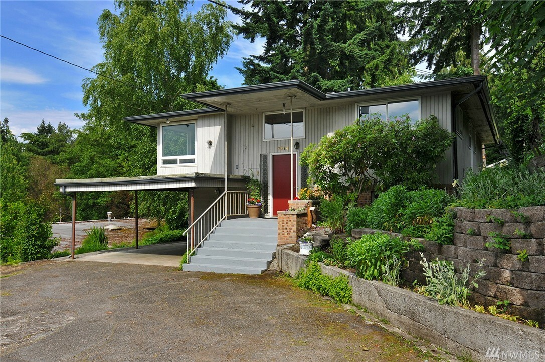 Property Photo: 7514 27th Ave NE WA 98115