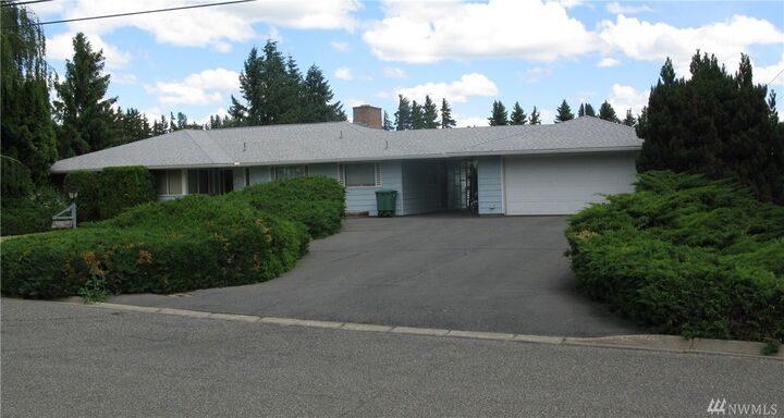 Property Photo: 508 N Willow Street WA 98926