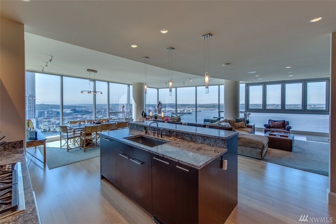 Property Photo:  1521 2nd Ave 3003  WA 98101 