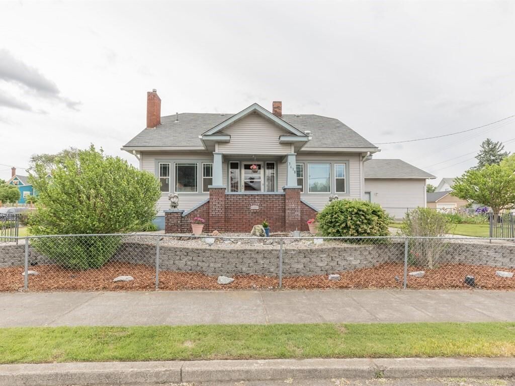 Property Photo:  3618 N Lidgerwood St  WA 99207 
