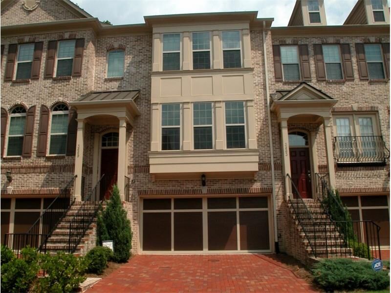 Property Photo: 3669 E Paces Walk NE 30326
