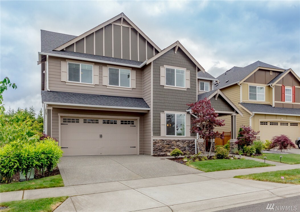 Property Photo: 13427 191st Ave E WA 98391