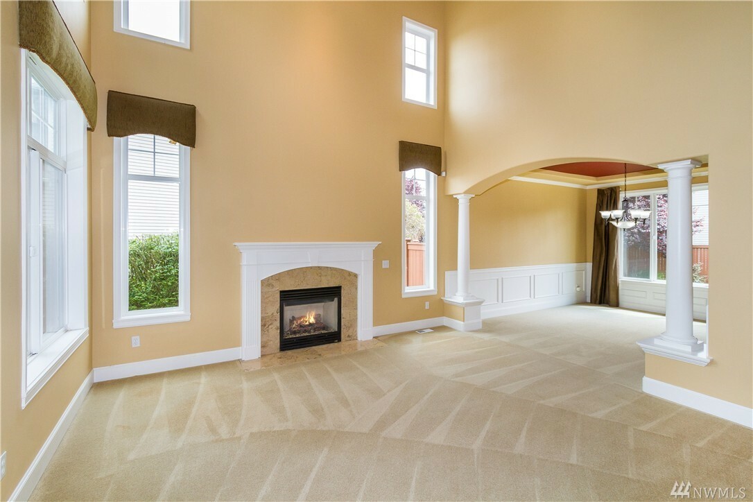 Property Photo: 3814 207 Place SE WA 98021
