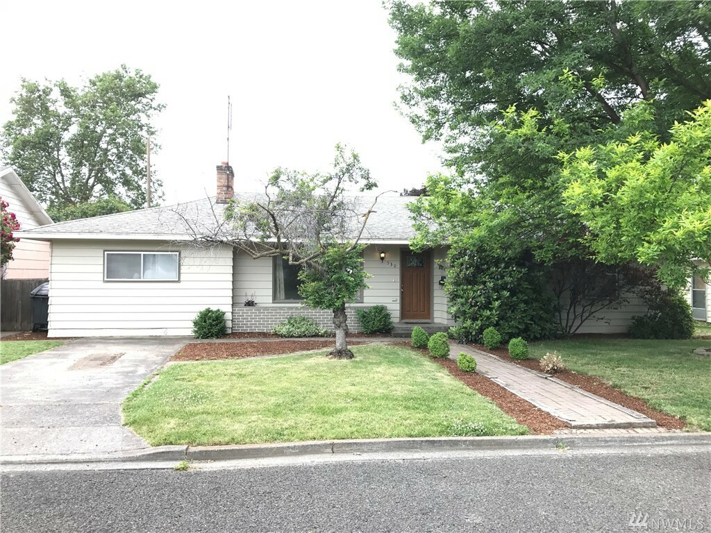 Property Photo:  530 SE Mountain View Dr  WA 99324 