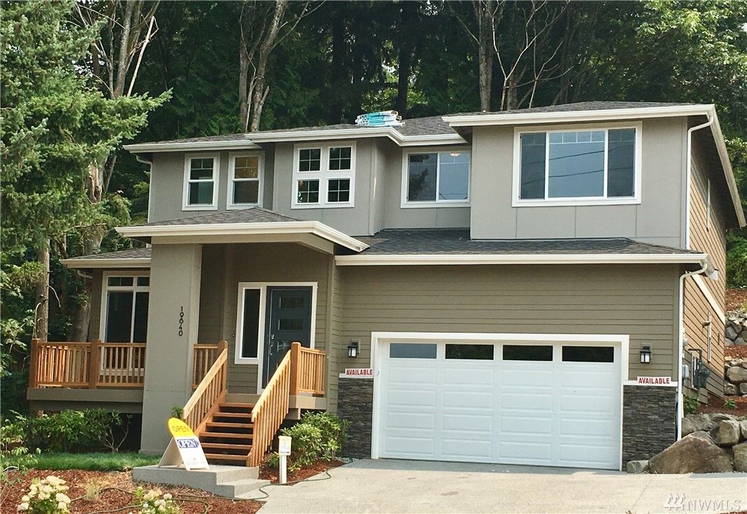 Property Photo:  19640 Talbot Rd S  WA 98055 