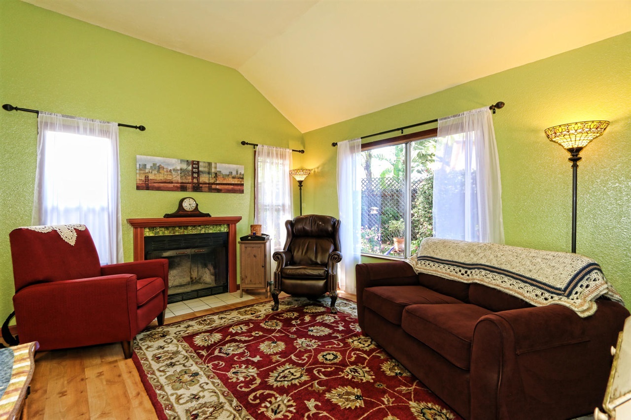 Property Photo:  1130 Sumner Ave K  CA 92021 