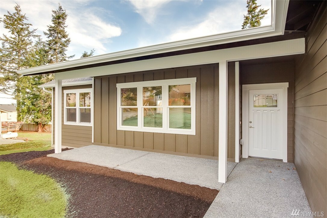Property Photo: 175 Russell Rd WA 98282