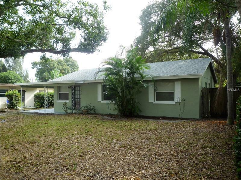 Property Photo:  2122 Floyd Street  FL 34239 