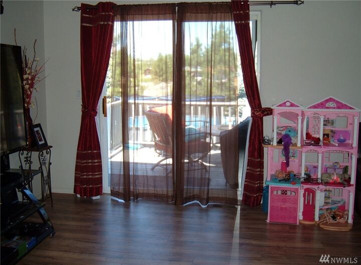 Property Photo:  18 River Overlook St  WA 98841 