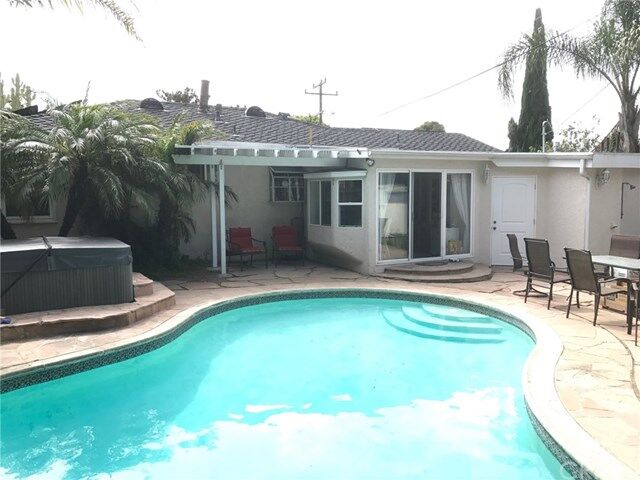 Property Photo:  2808 Vail Avenue  CA 90278 