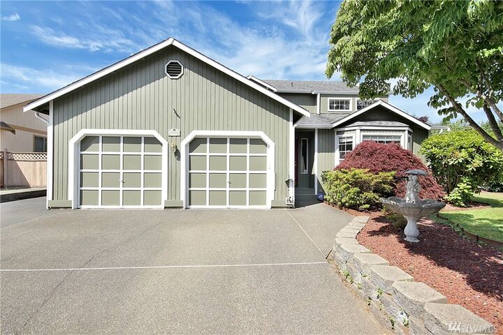 Property Photo: 30401 Kummer Ave WA 98010