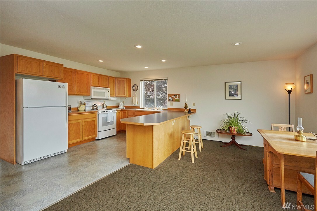 Property Photo: 37433 NE Fern Place WA 98340