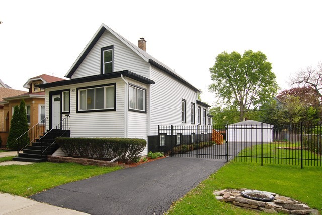 Property Photo: 411 8th Avenue IL 60153