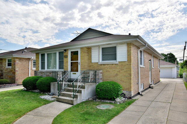 Property Photo:  5128 McVicker Avenue  IL 60630 
