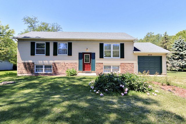 Property Photo:  4909 Pistakee Drive  IL 60051 