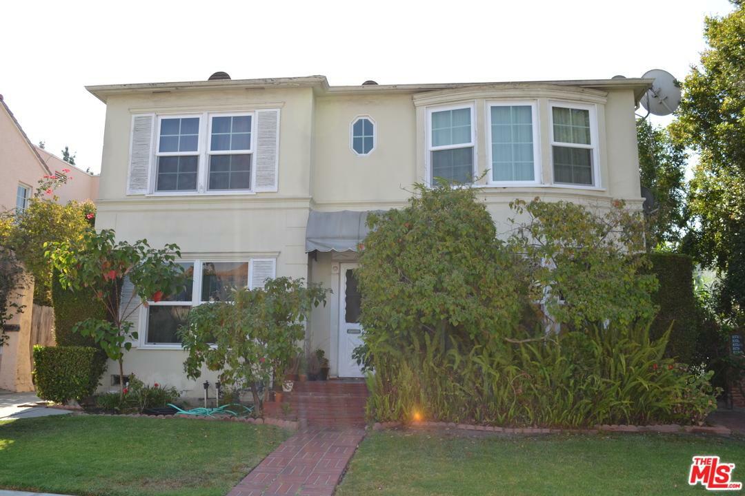 Property Photo: 1074 S Cloverdale Ave CA 90019