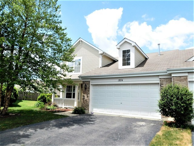 Property Photo: 1974 Peninsula Court IL 60140