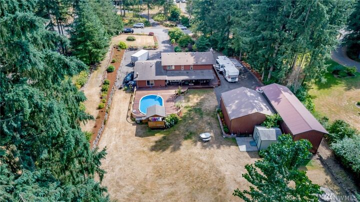 Property Photo: 20706 SE 281st St WA 98042