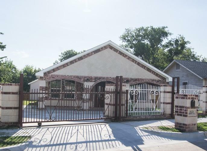 Property Photo:  3121 Prospect Avenue  TX 76106 