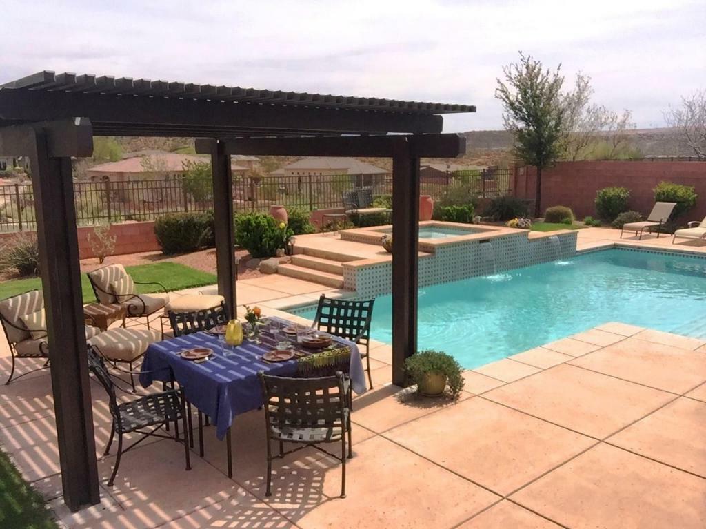 Property Photo:  1756 N Summerhill Cir  UT 84780 