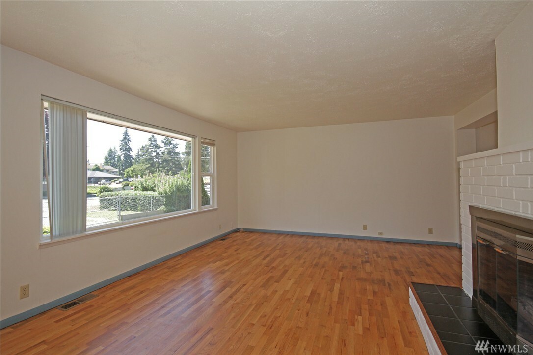 Property Photo:  854 SW 143rd St  WA 98166 