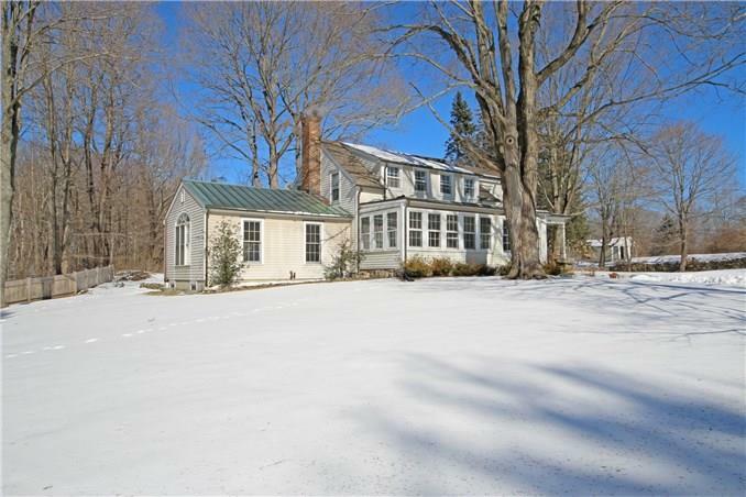 Property Photo:  269 Farmingville Road  CT 06877 