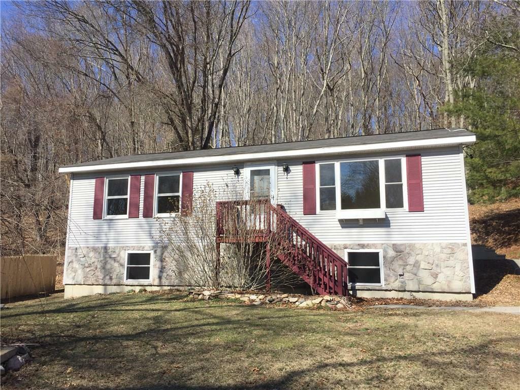 Property Photo:  4 Glen Road  CT 06382 