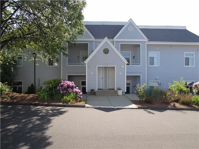 Property Photo:  267 Melba Street 31 B  CT 06460 