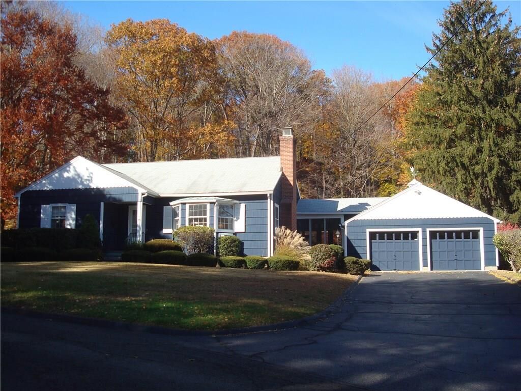 Property Photo: 17 Old Lantern Place CT 06851