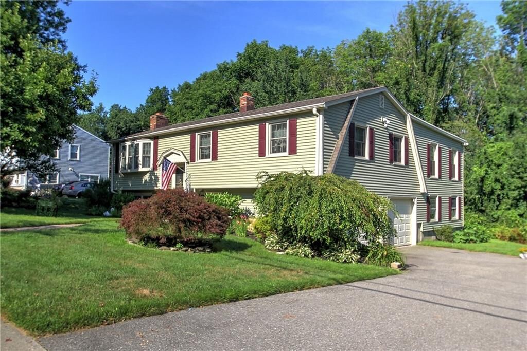 Property Photo:  116 Berner Terrace  CT 06460 