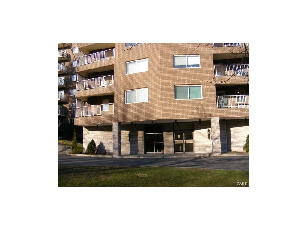 Property Photo:  3900 Park Avenue 5C  CT 06604 