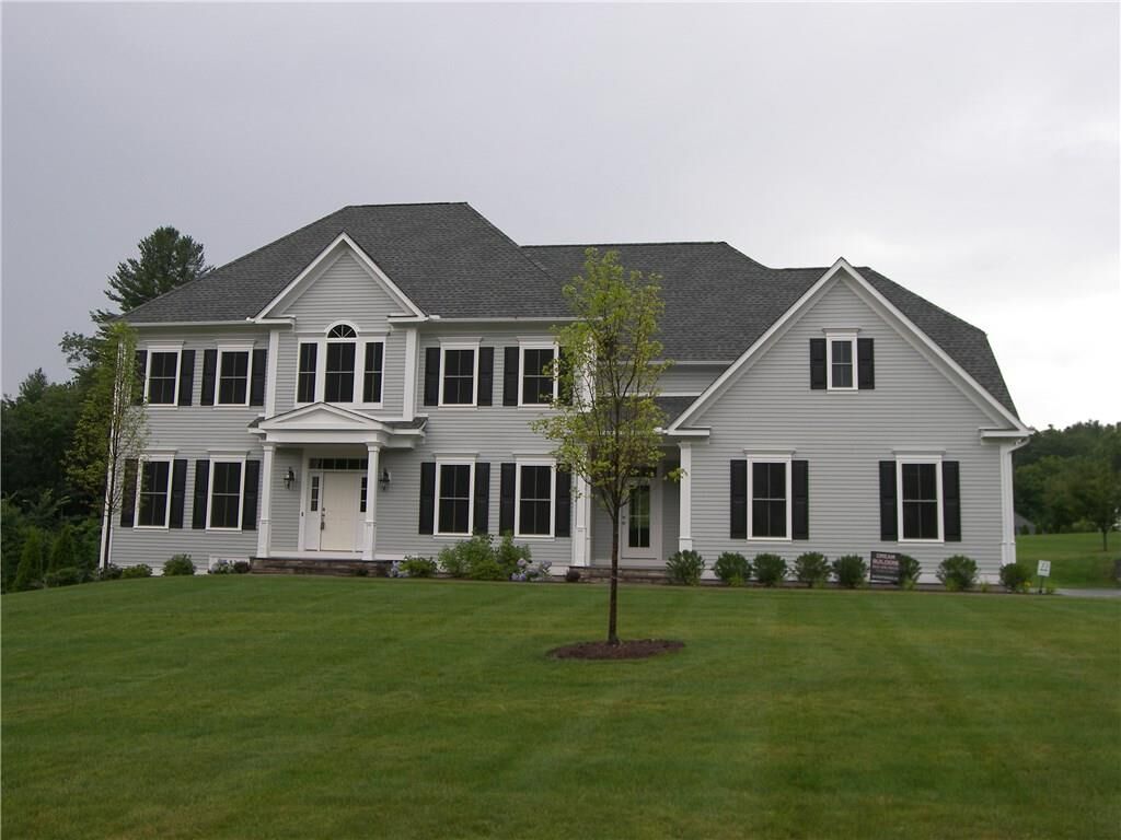 Property Photo: 7 Bridgehampton Crossing CT 06032