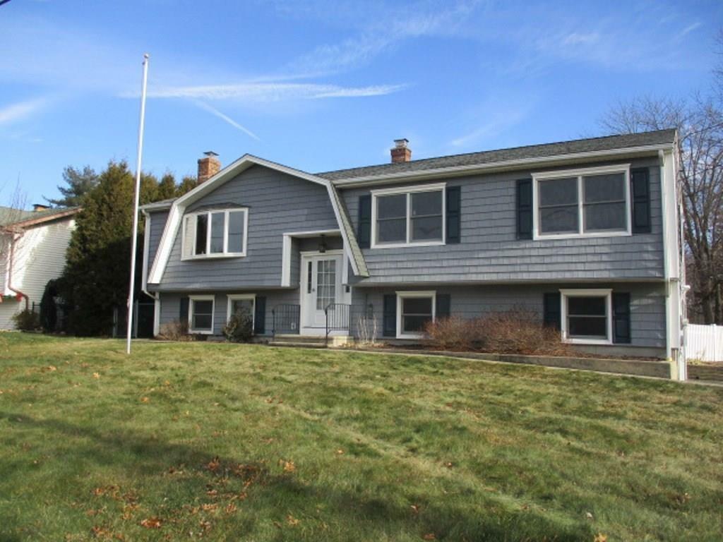 Property Photo:  5 High Acres Road  CT 06401 