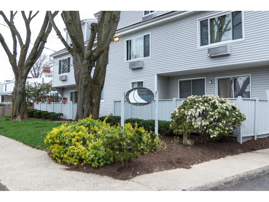 Property Photo:  69 Harbor Avenue B4  CT 06605 