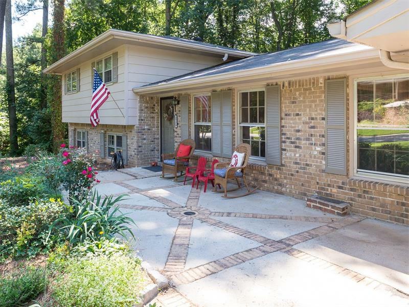 Property Photo: 2724 Evans Dale Circle 30340