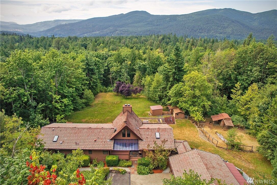 Property Photo:  30019 SE 58th St  WA 98050 