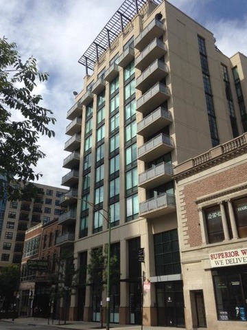 Property Photo: 744 N Clark Street 602 IL 60654