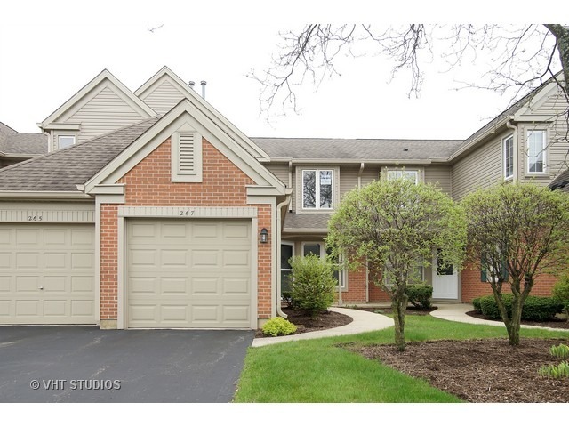 Property Photo:  267 Doral Court  IL 60007 