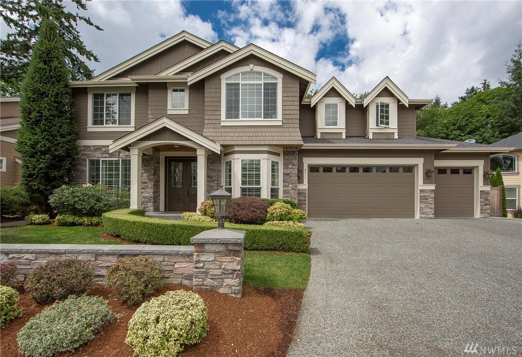 Property Photo:  8511 NE 198th St  WA 98011 