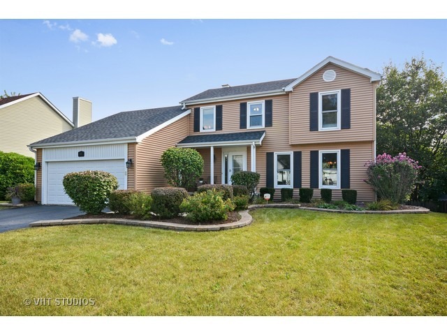 Property Photo: 345 Timber Oaks Drive IL 60542