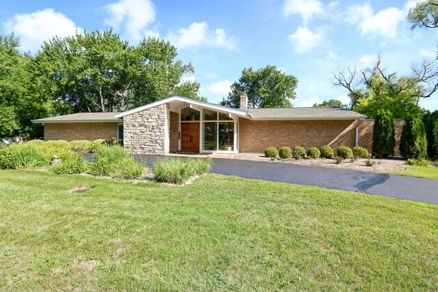 Property Photo:  1154 Winwood Drive  IL 60045 