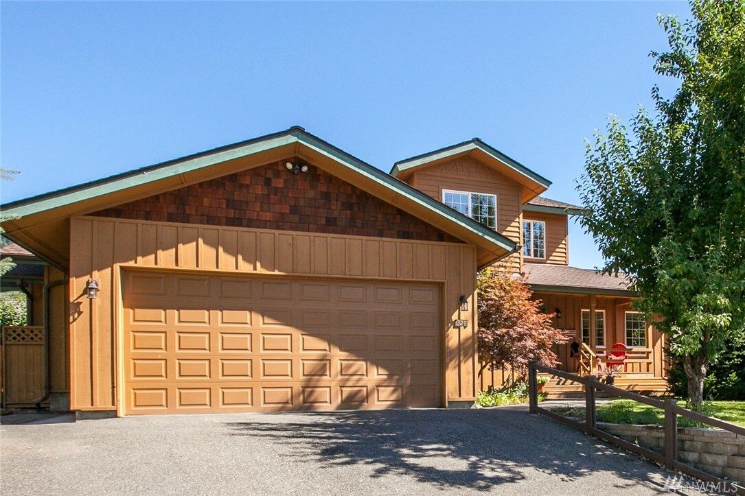 Property Photo:  328 Tumwater Dr  WA 98826 