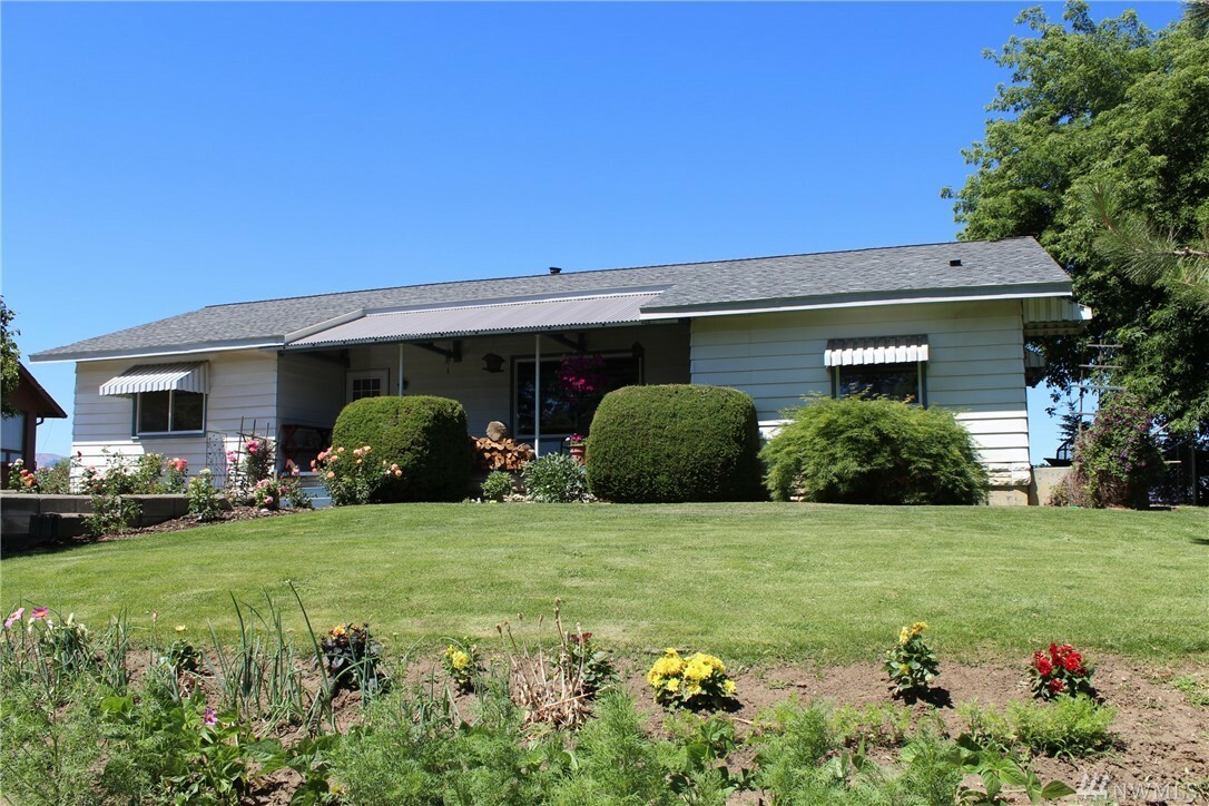 Property Photo: 3 Viewpoint Rd WA 98926