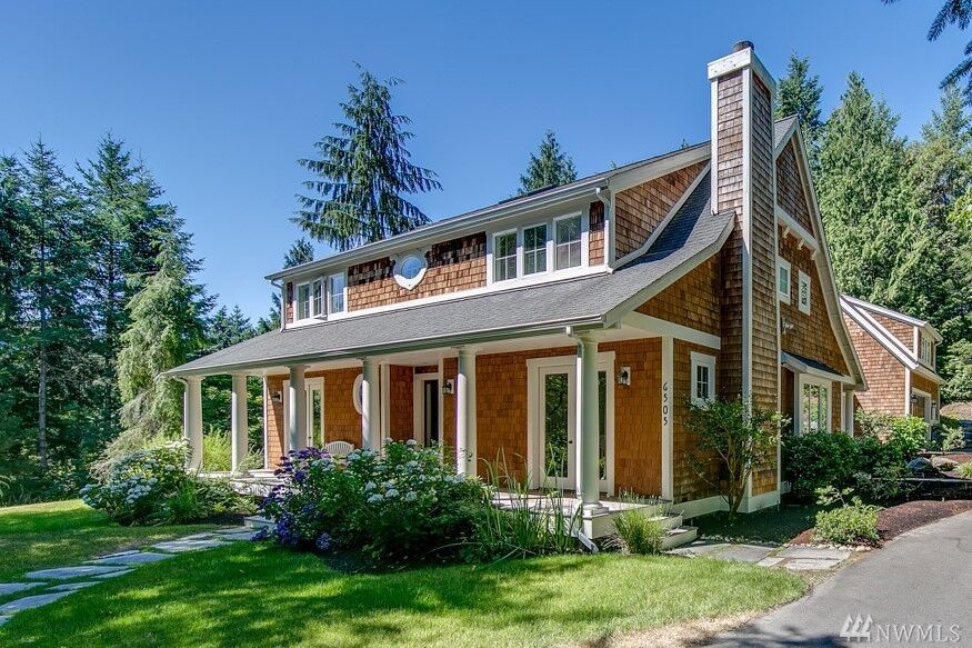 Property Photo:  6505 Ridge Lane NE  WA 98110 